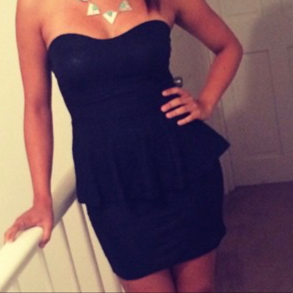 Black dress, peplum, strapless